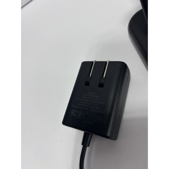 Ubio Labs 2-in-1 Wireless Charging Stand ,Plug Works -Charger **For Parts Only** - Picture 10 of 10